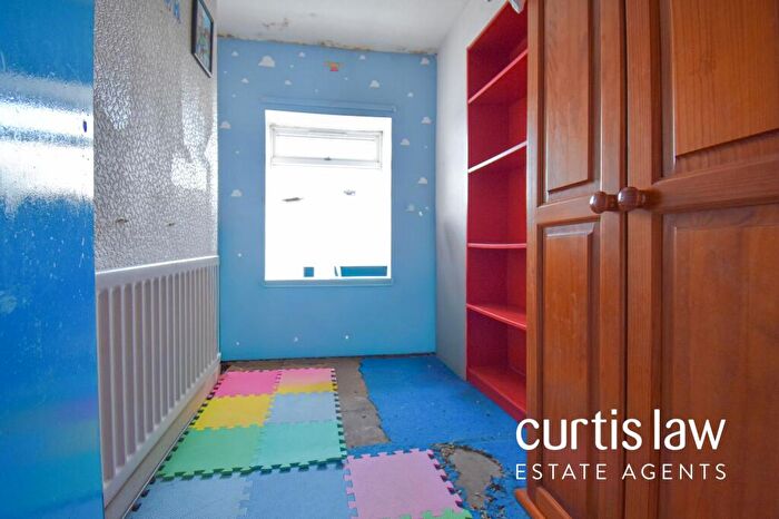 3 Bedroom End Of Terrace House For Sale In Redearth Road, Darwen, BB3
