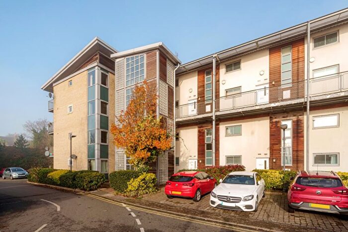 2 Bedroom Maisonette To Rent In Slough, Berkshire, SL1