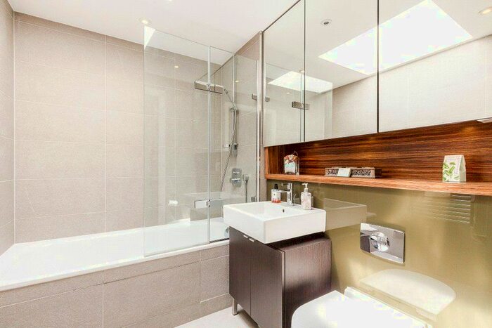 2 Bedroom Flat To Rent In Blackthorn Avenue, Islington, N7