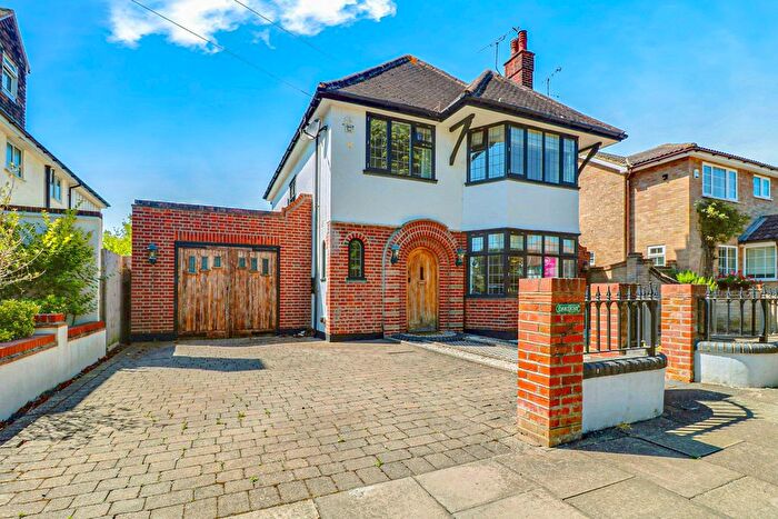 4 Bedroom Detached House To Rent In Daines Way, Southend-On-Sea, SS1