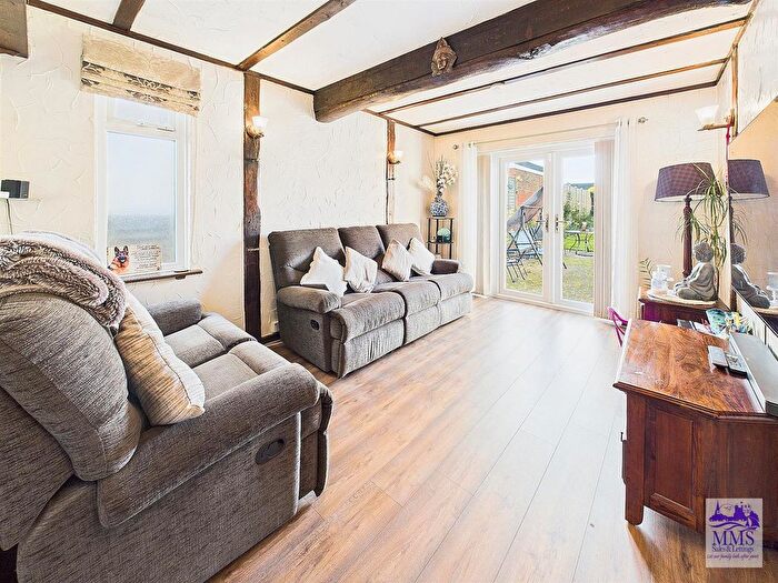 4 Bedroom Detached Bungalow For Sale In Cliffe Road, Strood, Rochester, ME2