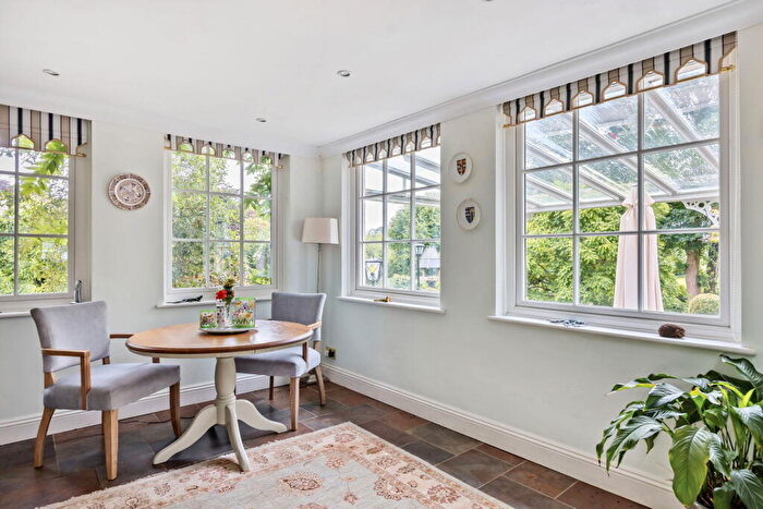 4 Bedroom Detached House For Sale In Middlemoor, Tavistock, PL19