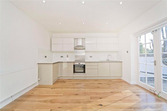 1 Bedroom Apartment To Rent In Exmouth Market, Clerkenwell, London, EC1R