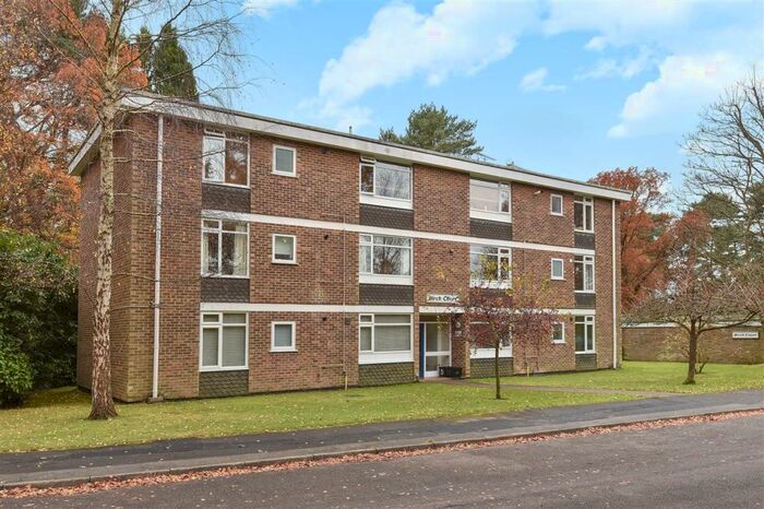 2 Bedroom Apartment To Rent In Birch Court, Birchside, Edgcumbe Park, Crowthorne, RG45