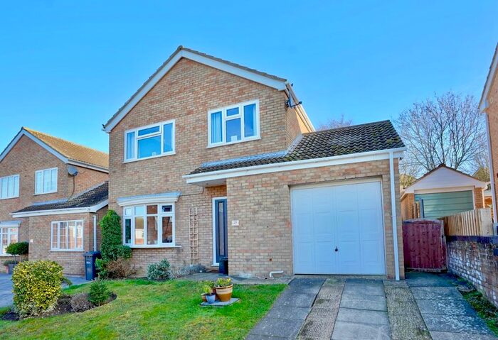 4 Bedroom Detached House For Sale In Meadow Way, Great Paxton, St. Neots, PE19