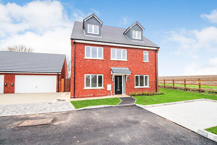 5 Bedroom Detached House For Sale In Blackberry Close, Great Barford, MK44