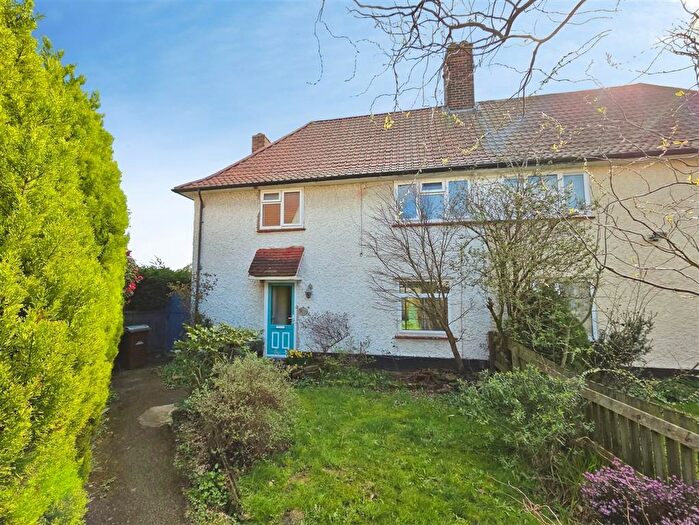 3 Bedroom Semi Detached House For Sale In Lexington Gardens, Sherwood, Nottingham, NG5