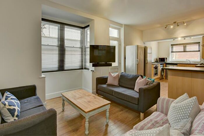 8 Bedroom Terraced House To Rent In Monks Road, Exeter, EX4