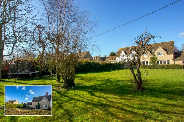 3 Bedroom Semi-Detached House For Sale In Hemplands, Hailey, Witney, OX29