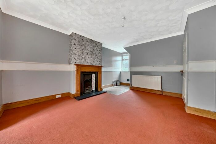 3 Bedroom Terraced House For Sale In Redbridge Hill, Millbrook, Southampton, SO16