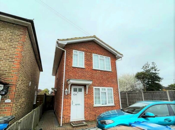 1 Bedroom Apartment To Rent In Chertsey, Surrey, KT16