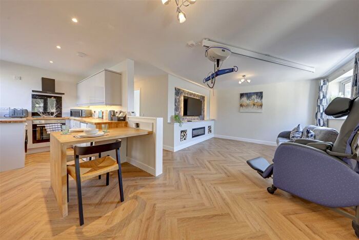 2 Bedroom Detached Bungalow For Sale In Burnley Road, Loveclough, Rossendale, BB4