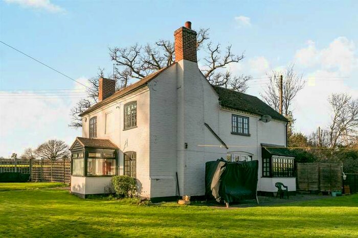 4 Bedroom Detached House For Sale In Holt Fleet Road, Ombersley, Worcestershire, WR9
