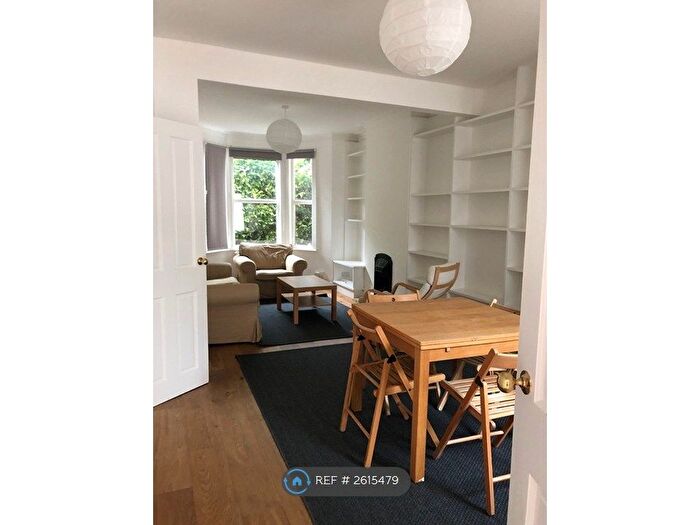 4 Bedroom Semi-Detached House To Rent In Victoria Road, Cambridge, CB4