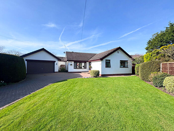 3 Bedroom Detached Bungalow For Sale In Spacious Detached True Bungalow - Moorland Road, Poulton-Le-Fylde, FY6