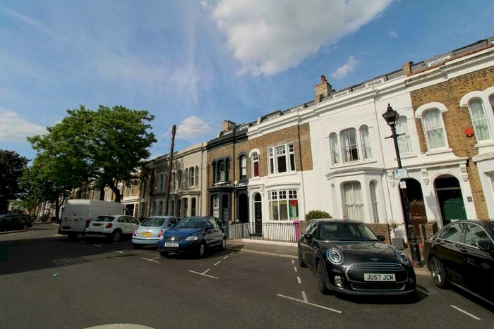 4 Bedroom Terraced House To Rent In Medway Road, Bow, London, E3