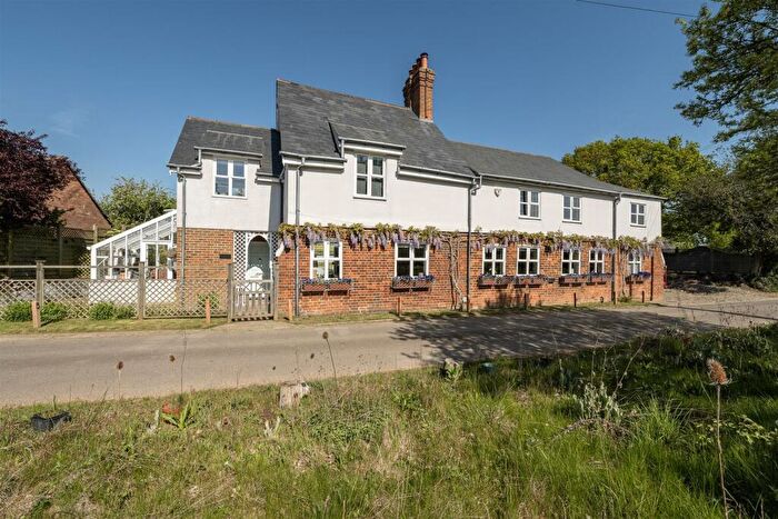 4 Bedroom Detached House For Sale In Redbournbury Lane, St. Albans, AL3