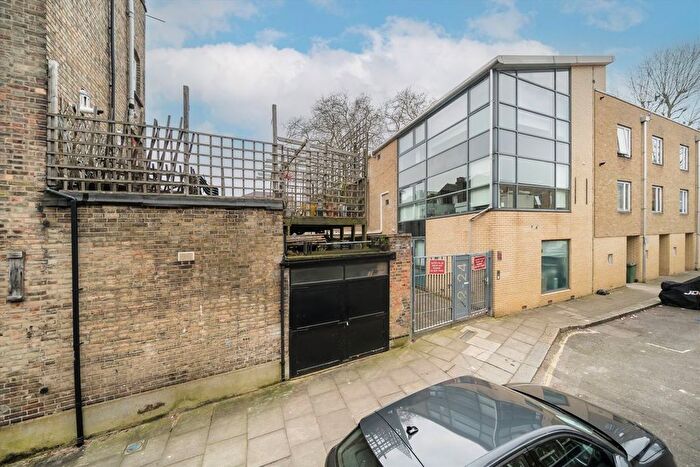 1 Bedroom Flat To Rent In Kingsford Street, London, NW5