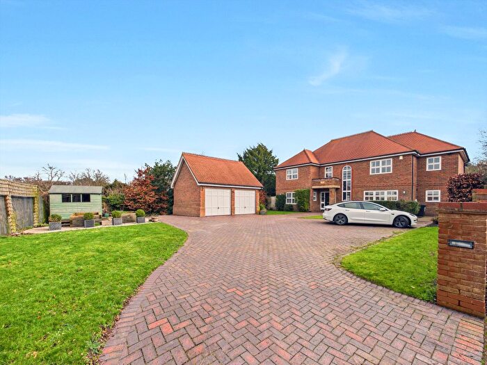 5 Bedroom Detached House For Sale In Stopps Orchard, Monks Risborough, Buckinghamshire, HP27