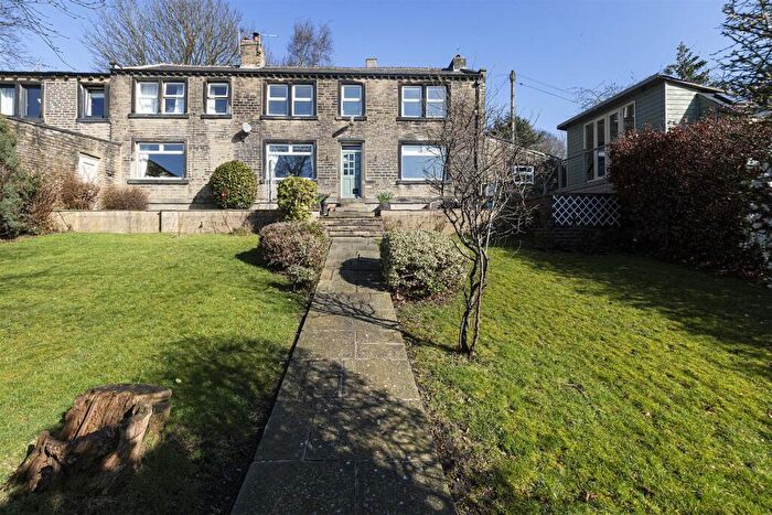 3 Bedroom Cottage For Sale In Ballroyd Lane, Longwood, Huddersfield, HD3
