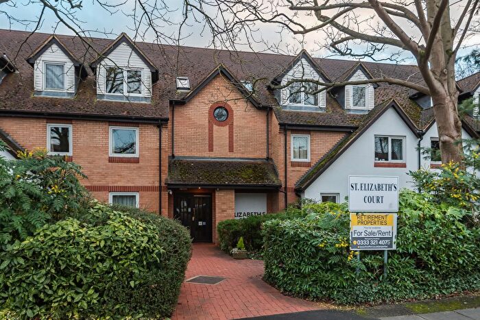 1 Bedroom Property For Sale In Mayfield Avenue, London, N12