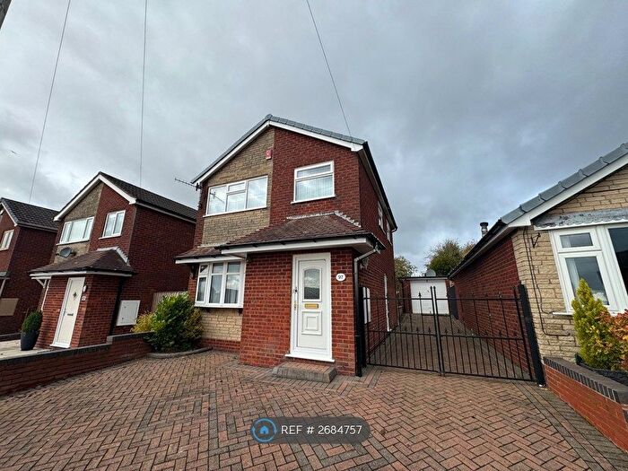 3 Bedroom Detached House To Rent In Derek Drive, Stoke-On-Trent, ST1