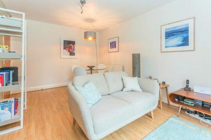 2 Bedroom Flat To Rent In Cross Farm Road, Birmingham, B17