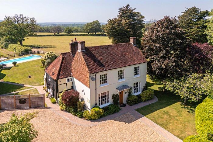 5 Bedroom Detached House For Sale In Horsehill, Horley, RH6