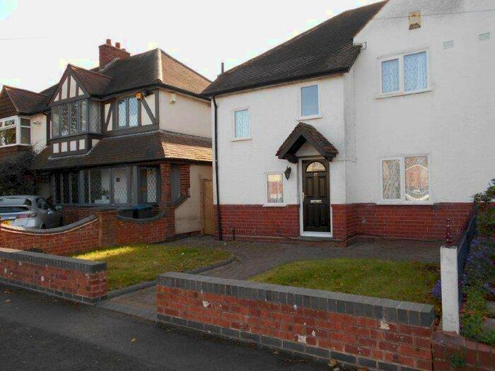 3 Bedroom Semi-Detached House To Rent In St Michaels Road Boldmere, Sutton Coldfield, B73