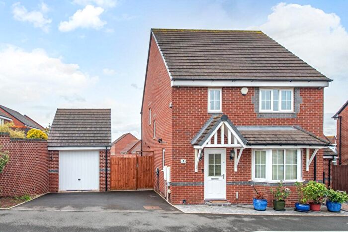 4 Bedroom Detached House For Sale In Copse Wood Way, Bromsgrove, Worcestershire, B61