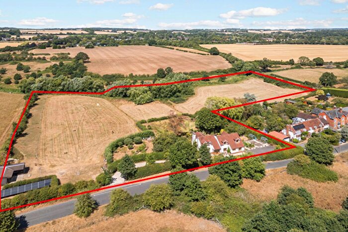 4 Bedroom Detached House For Sale In Isington Road, Isington, GU34