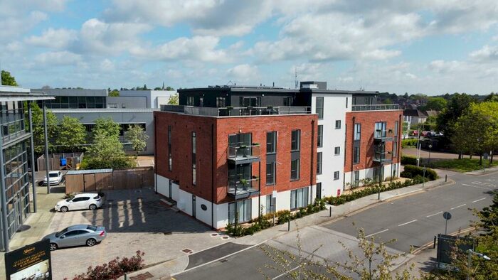 2 Bedroom Apartment To Rent In Vanwall Road, Maidenhead, Berkshire, SL6
