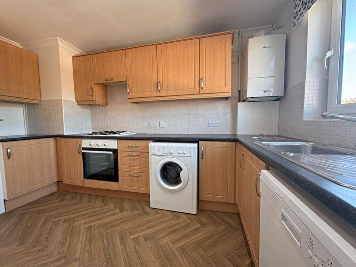 2 Bedroom Apartment To Rent In Hersham Road, Walton-On-Thames, Surrey, KT12