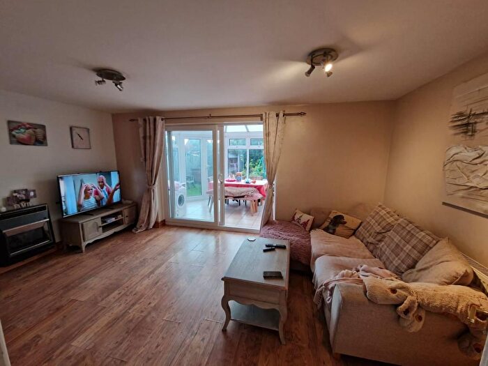 3 Bedroom Property To Rent In Belle Vue Lane, Mansfield, NG21