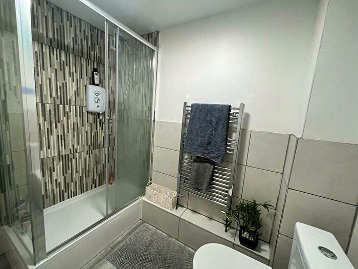 1 Bedroom Terraced House To Rent In Rooms Available In Modern -Bed House – Denison Court, NG7