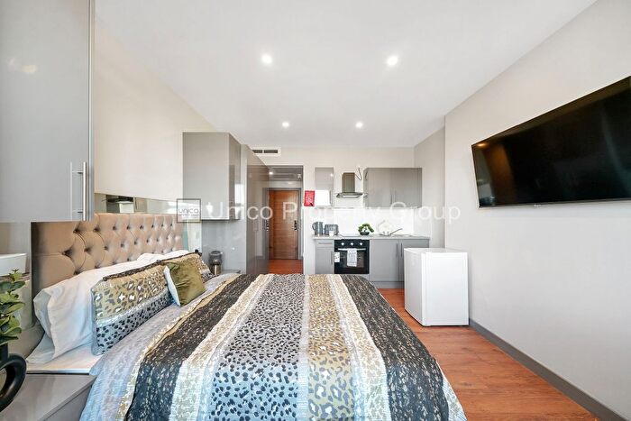 Studio To Rent In Cranbrook Road, Ilford, IG1