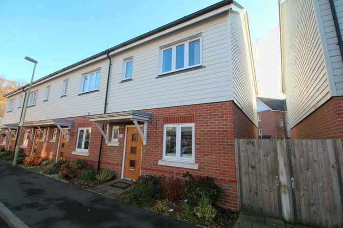 3 Bedroom End Of Terrace House To Rent In Willowbourne, Fleet, Hampshire, GU51