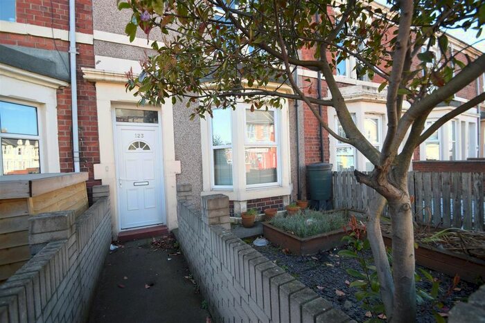 2 Bedroom Property To Rent In Heaton Park Road, Heaton, Newcastle Upon Tyne, NE6