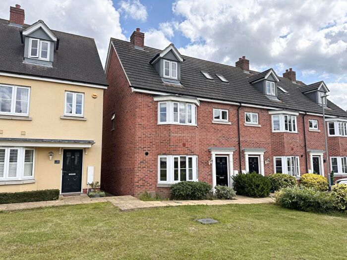 4 Bedroom End Of Terrace House To Rent In Emberson Croft, Chelmsford, CM1