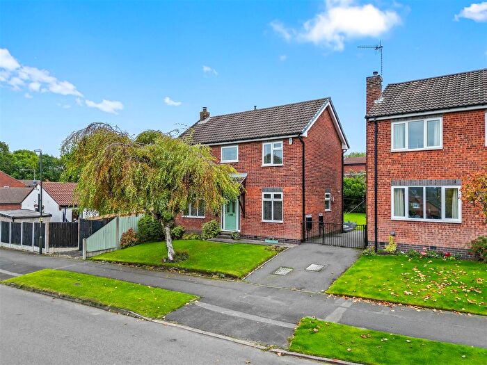 4 Bedroom Detached House For Sale In Somersby Avenue, Walton, Chesterfield, S42