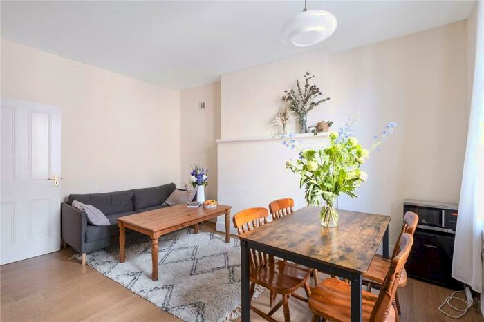 2 Bedroom Apartment To Rent In Empire Mansions, - Mare Street, London, E8