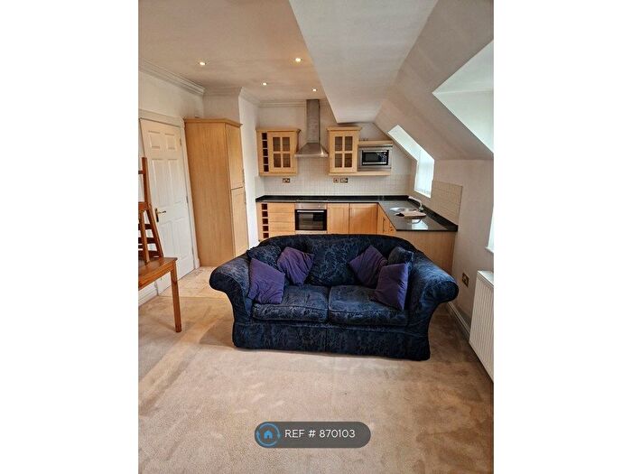 2 Bedroom Flat To Rent In Livingston Drive, Liverpool, L17