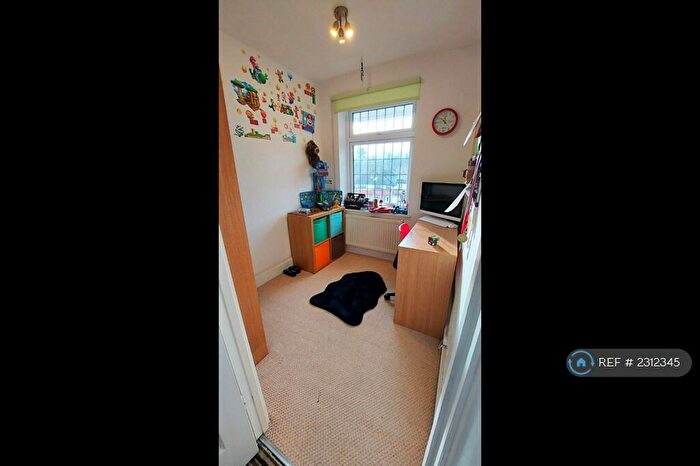 4 Bedroom Semi-Detached House To Rent In Cloonmore Avenue, Orpington, BR6