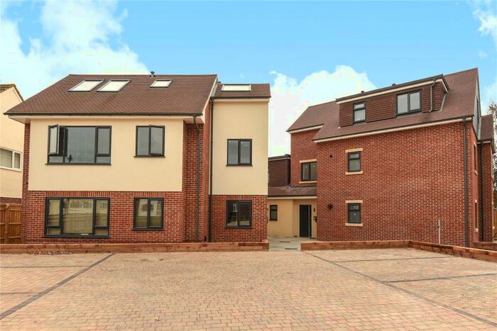 2 Bedroom Apartment To Rent In Blenheim Drive, Kidlington, OX5