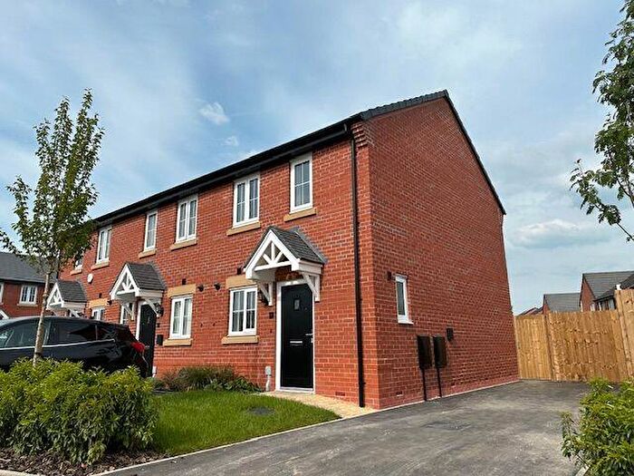 3 Bedroom Semi Detached House For Sale In Wynter Close, Stoneley Park, Crewe, CW1