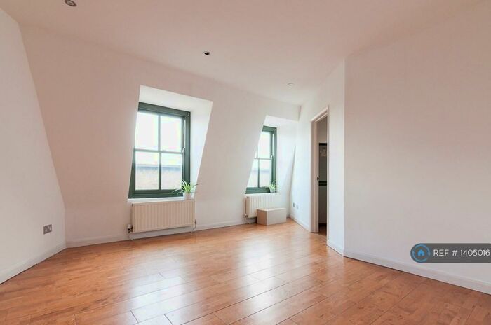 1 Bedroom Penthouse To Rent In High Road Leytonstone, London, E11