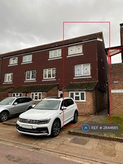 4 Bedroom End Of Terrace House To Rent In Hoskins Close, London, E16