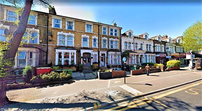 Studio To Rent In Hoe Street, Walthamstow, E17