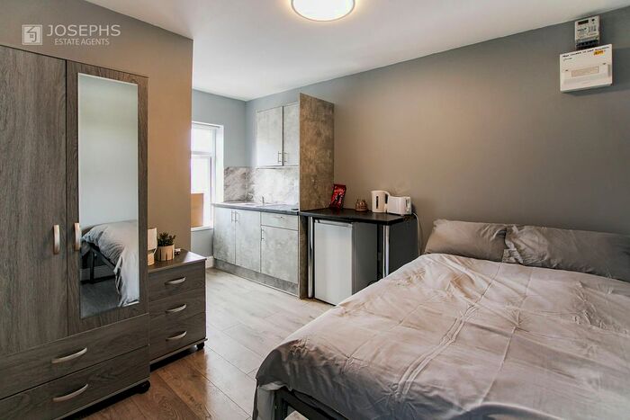 1 Bedroom Flat To Rent In Derby Street, Bolton, BL3