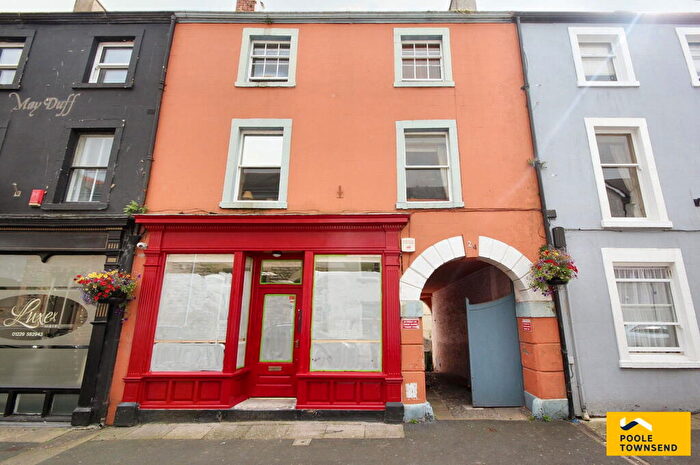 4 Bedroom Town House For Sale In Cavendish Street - Spacious Bed Maisonette With Retail Premises Attached, LA12